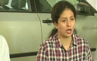Hasin Jahan addresses media, says Shami would've run away if I hadn't caught hold of his mobile