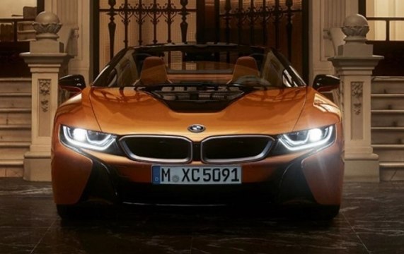 Auto Expo 2018 | BMW unveils hybrid car i8 Roadster in India