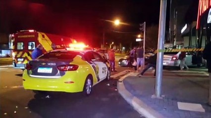 Em fuga da PM, condutor de Jetta causa acidente com 5 carros e pedestre atropelada no Centro