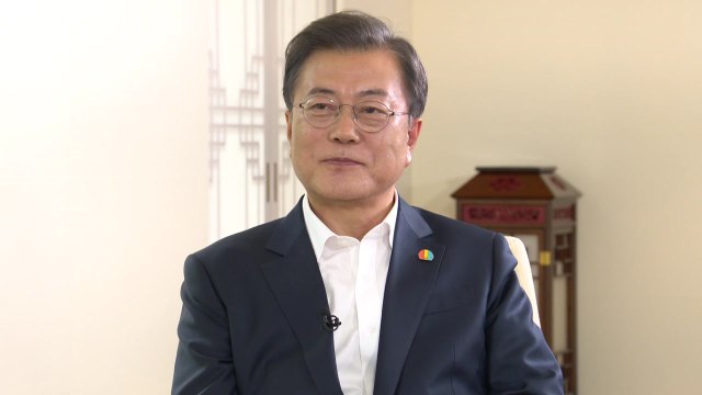 문 대통령 헌법 전문에 5·18 담아야...왜곡·폄훼 안타까워 / YTN