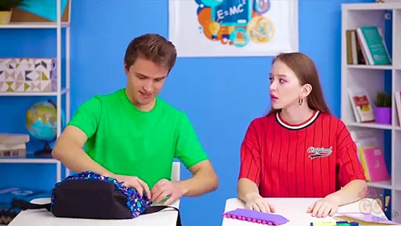MODOS GENIALES DE COLAR COMIDA EN CLASE--Trucos y bromas para el regreso a clases por 123GO! Spanish