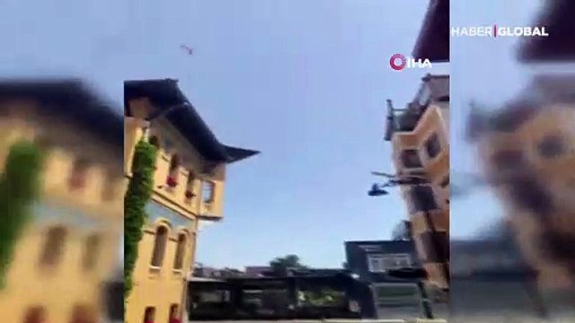 Kargaların saldırdığı şahin otele sığındı