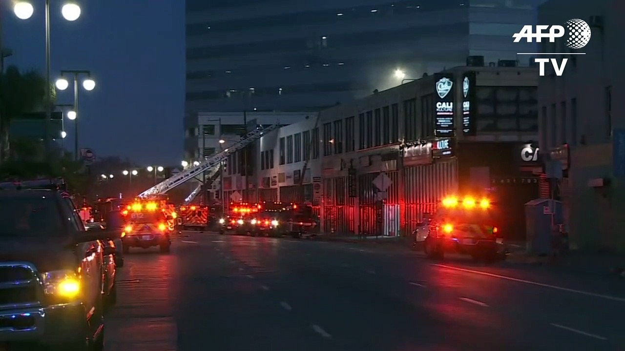 Brand und Explosion in Los Angeles - Feuerwehrleute verletzt
