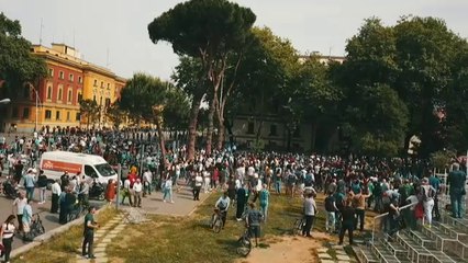 Top News - Shembja e Teatrit/ Pamje me dron nga protesta