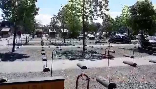 Des allées piétonnes pour éviter les files à l'entrée de Pairi Daiza