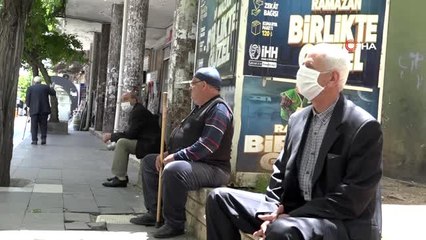 Bingöl'de tedbirlere gönüllü uyuldu, sokaklar 65 yaş üstüne kaldı