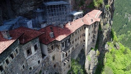 Sümela Manastırı'ndaki restorasyon çalışmaları havadan ve manastırın içinden görüntülendi