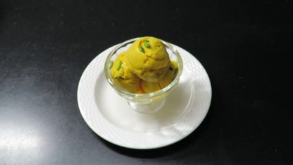 Скачать видео: Mango Ice Cream(basic 3 ingredients only)No Beater No Egg No Condensed milk Special Aam ki Ice Cream