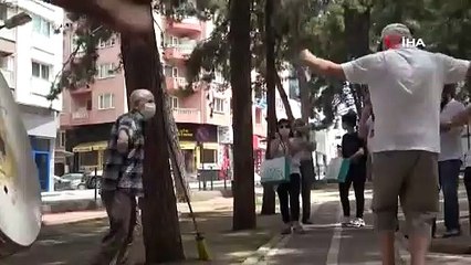 Görüntüler Bursa\'dan... Onlar çaldı, 65 yaş üstü oynadı