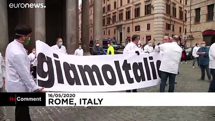 Italy: Restaurant owners protest against economic situation