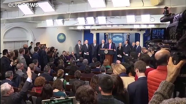 Donald Trump critiqué par Barack Obama et des élus démocrates