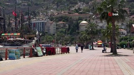 Yaşlıları eve korona değil sıcak hava eve hapsetti