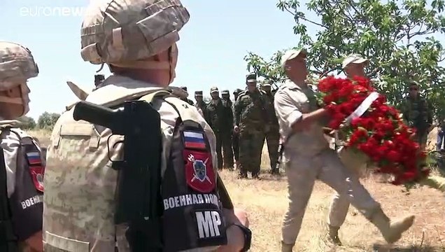 Сирия: на месте гибели российского летчика Филипова установили памятный знак