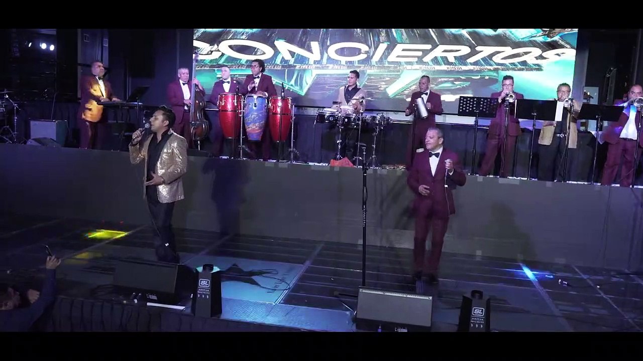 Almas Gemelas (Cumbia) - La Orquesta de Moda Controversia Internacional Ft Super Auto