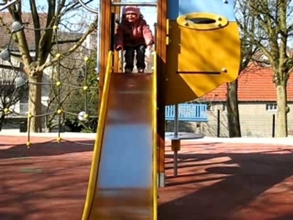 Ambre au tobogan