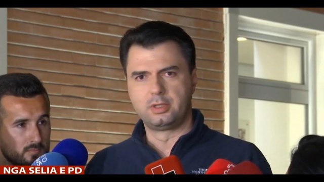 Basha i bashkohet protestës së Aleancës: Zotohem personalisht se do të rindërtoj Teatrin