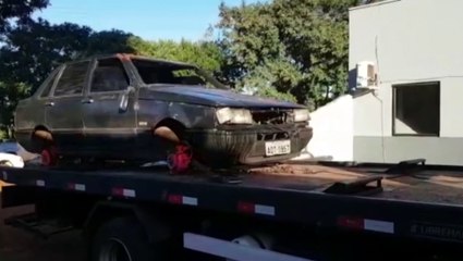 Carro com registro de furto é localizado depenado às margens da BR-277