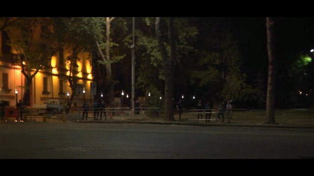 Report TV-Nis pastrimi i sheshit pas protestës, hapet qarkullimi i makinave