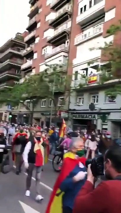 Cacerolada en Madrid -Paseo de la Habana-, España pidiendo la dimisión de Sánchez y su Gobierno