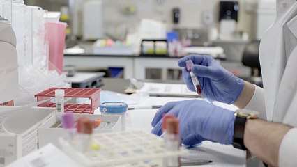 تحقيق للجزيرة: تورط شركات إنتاج لقاح ضد كورونا في ملفات فساد