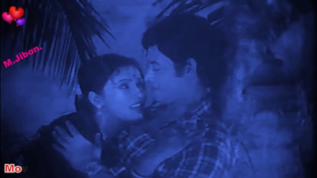 এই মন তোমাকে দিলাম এই প্রেম তোমাকে দিলাম (Ei Mon Tomake Dilam Ei Prem Tomake Dilam) শিল্পীঃ সাবিনা ইয়াসমিন, চলচ্চিত্রঃ মানসী।