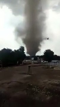 Captan gran tornado en Perote Veracruz, México el Viernes 15 de Mayo del 2020