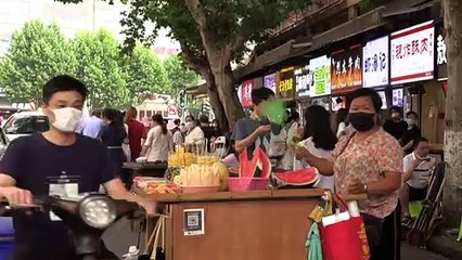 Wuhan small businesses struggle to survive