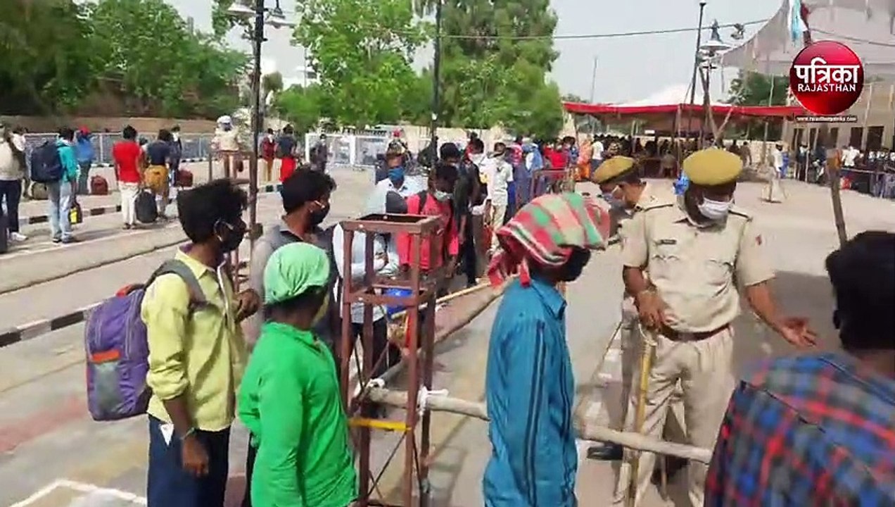 VIDEO : प्रवासी मजदूरों का अपने घर जाने का सपना हुआ साकार, पाली से हावड़ा के लिए निकली स्पेशल श्रमिक ट्रेन