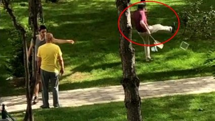 Sokak hayvanlarına mama bırakan yaşlı adamın üzerine yürüyen saldırgan özür diledi
