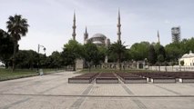 Sokağa çıkma kısıtlamasının üçüncü gününde İstanbul sessizliğe büründü