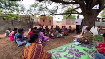 చింత చెట్టు కింద సీతక్క ముచ్చట్లు || Mla Seethakka With Adivasi People In Forest