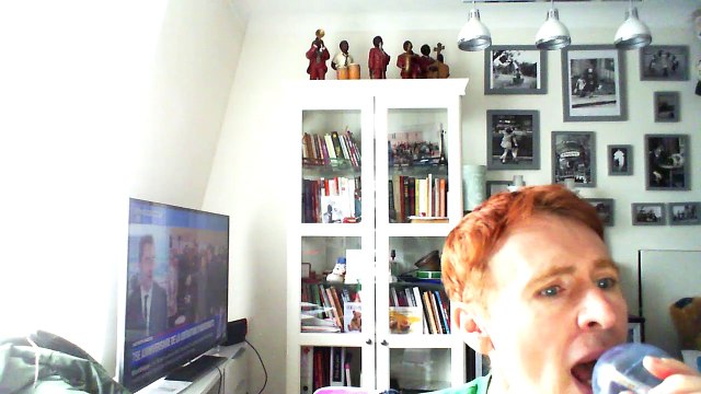 Wiwi égratigne the beautiful side of somewhere