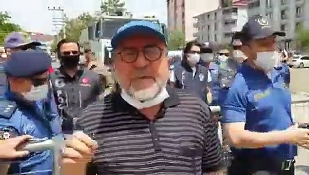 HDP'li milletvekillerinin adliyeye girişi polis tarafından engellendi