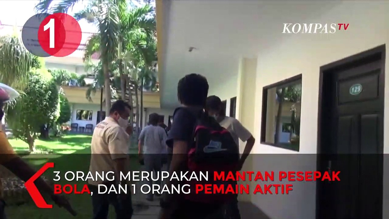 [TOP 3 News] Pesepak Bola Jatim Jadi Pengedar I Nekat Mandikan Jenazah Covid-19 I Update Corona