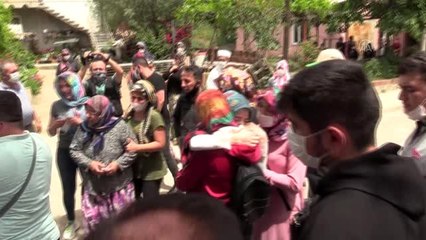 Eşinin bıçaklayarak öldürdüğü kadın toprağa verildi - ÇANAKKALE (HABER EKSİK)