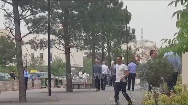 Ora News - Lleshaj mbledh drejtuesit e policisë, 1 mijë efektivë angazhohen për protestën e Teatrit