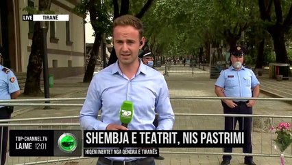 Shembja  e teatrit, nis pastrimi/ Hiqen inertet nga qendra e Tiranës