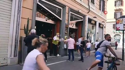 Hayat normale dönüyor! İtalya'da üçüncü aşamaya geçildi