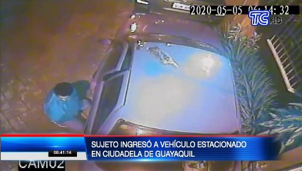 Sujeto ingresó a vehículo estacionado en ciudadela de Guayaquil