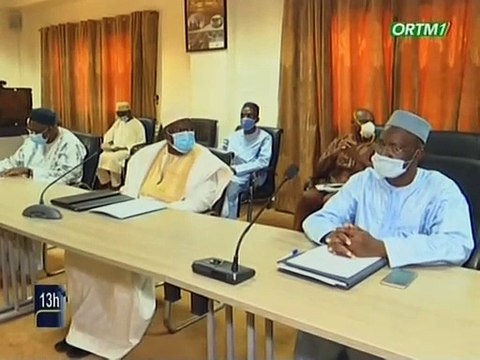 ORTM / Economie - Secteur élevage - Signature de convention de tenaille entre la ministre de l’Elevage et de la Pêche et le directeur de la Banque Malienne de Solidarité
