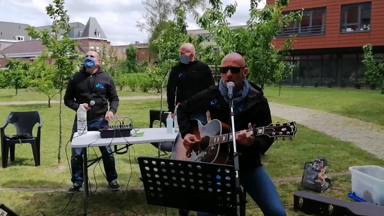 Mouscron: Alain, David et Patrice mettent l'ambiance dans les maisons de repos