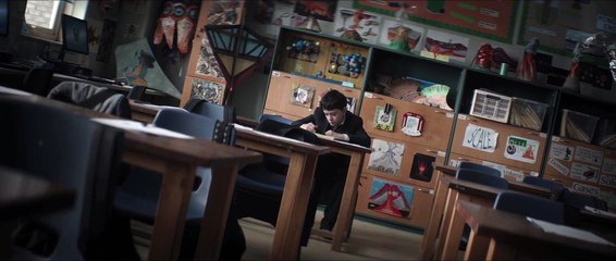 Un monstruo viene a verme - Tráiler español