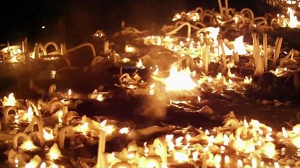 El mar nos mira de lejos - Tráiler