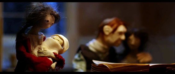 Granny’s Dancing on the Table - Tráiler español