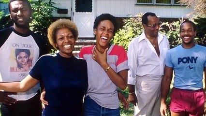 Whitney - Tráiler final español (doblado)