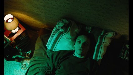 A la vuelta de la esquina - Tráiler español (doblado)