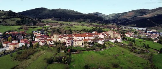 La pequeña Suiza - Tráiler