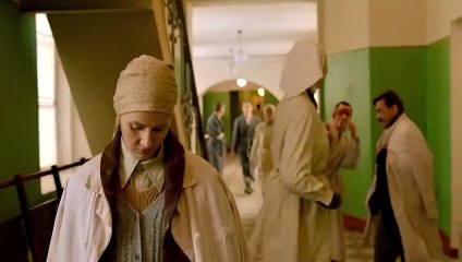 Una gran mujer (Beanpole) - Tráiler español (doblado)