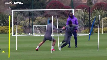 Újra edzhetnek az angol futballisták