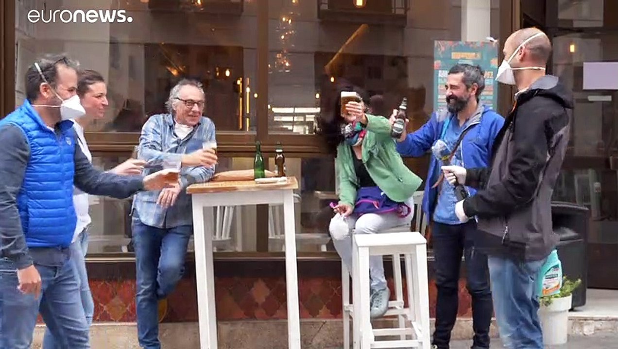 Spanien: Ein Schlückchen 'Normalität' nach Covid-19